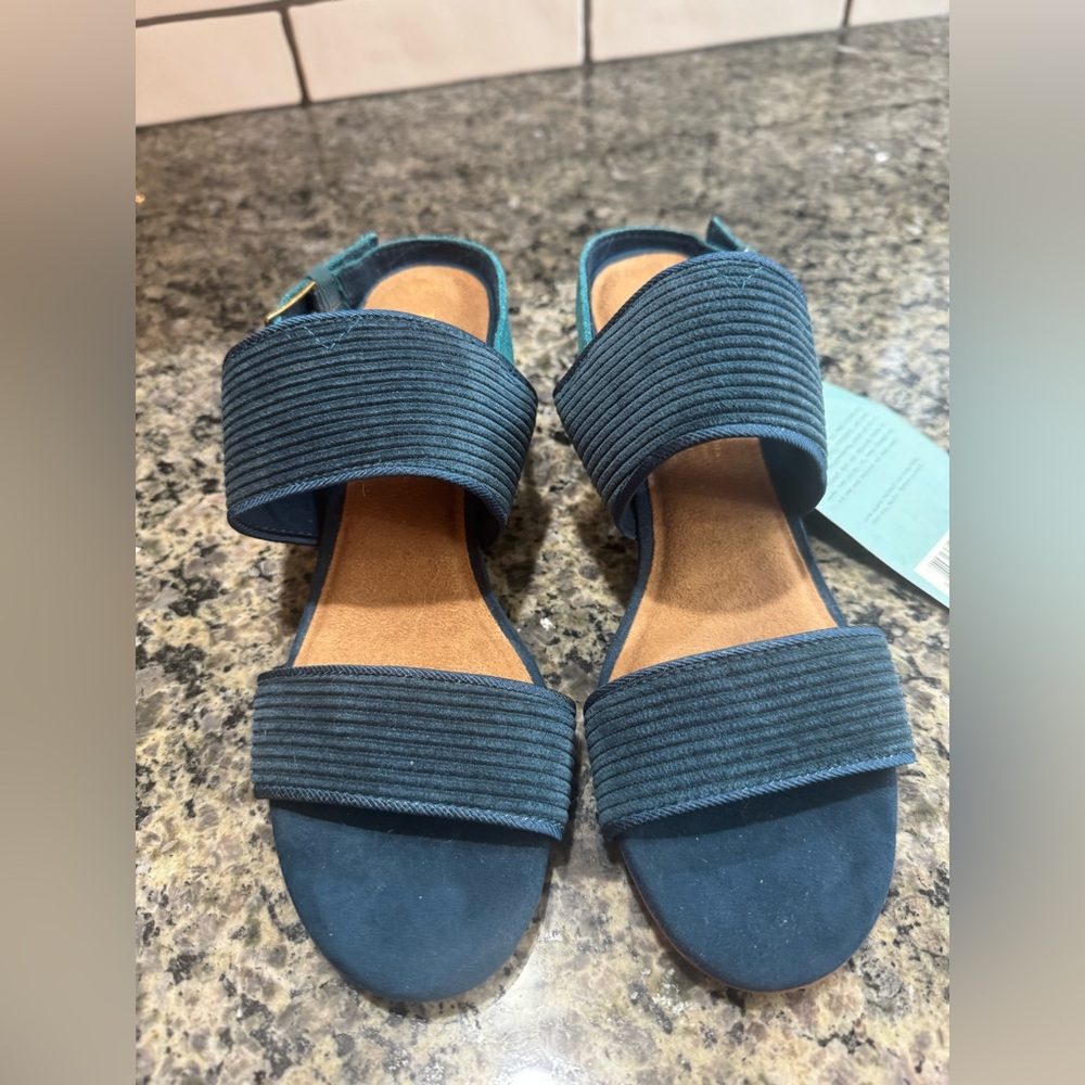 TOMS Atlantic Corduroy Slip-Ons